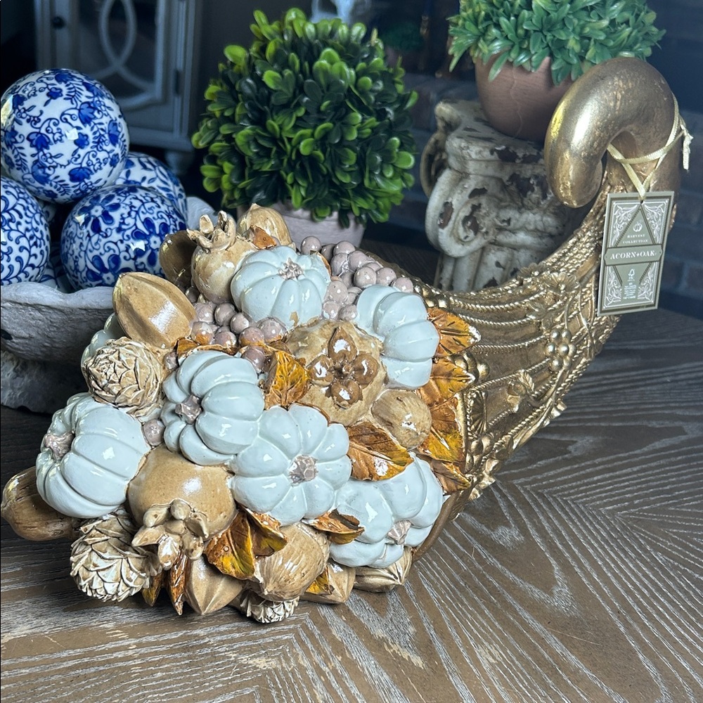 NEW! Vintage Inspired Gold & Cream Fall Harvest Pumpkin Cornucopia Centerpiece - Picture 2 of 10